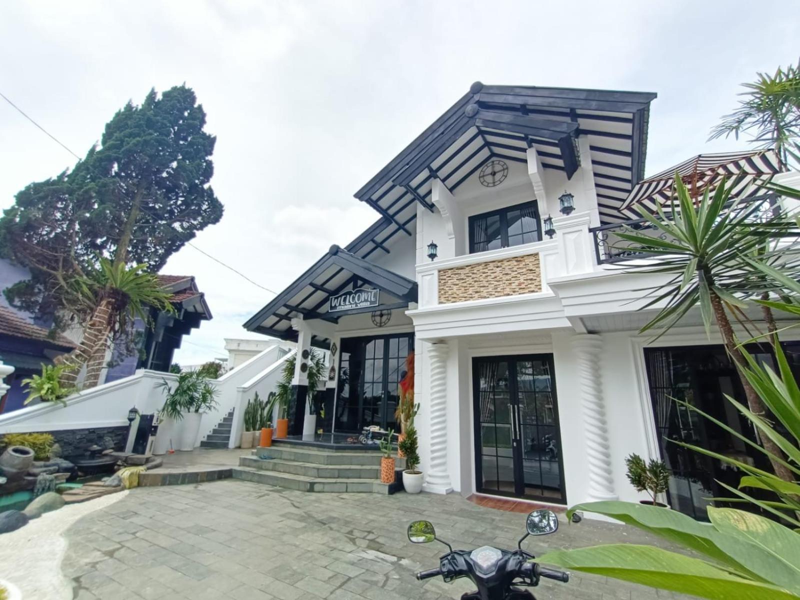 Villa Kota Bunga Malini 10 Cikundul Ngoại thất bức ảnh