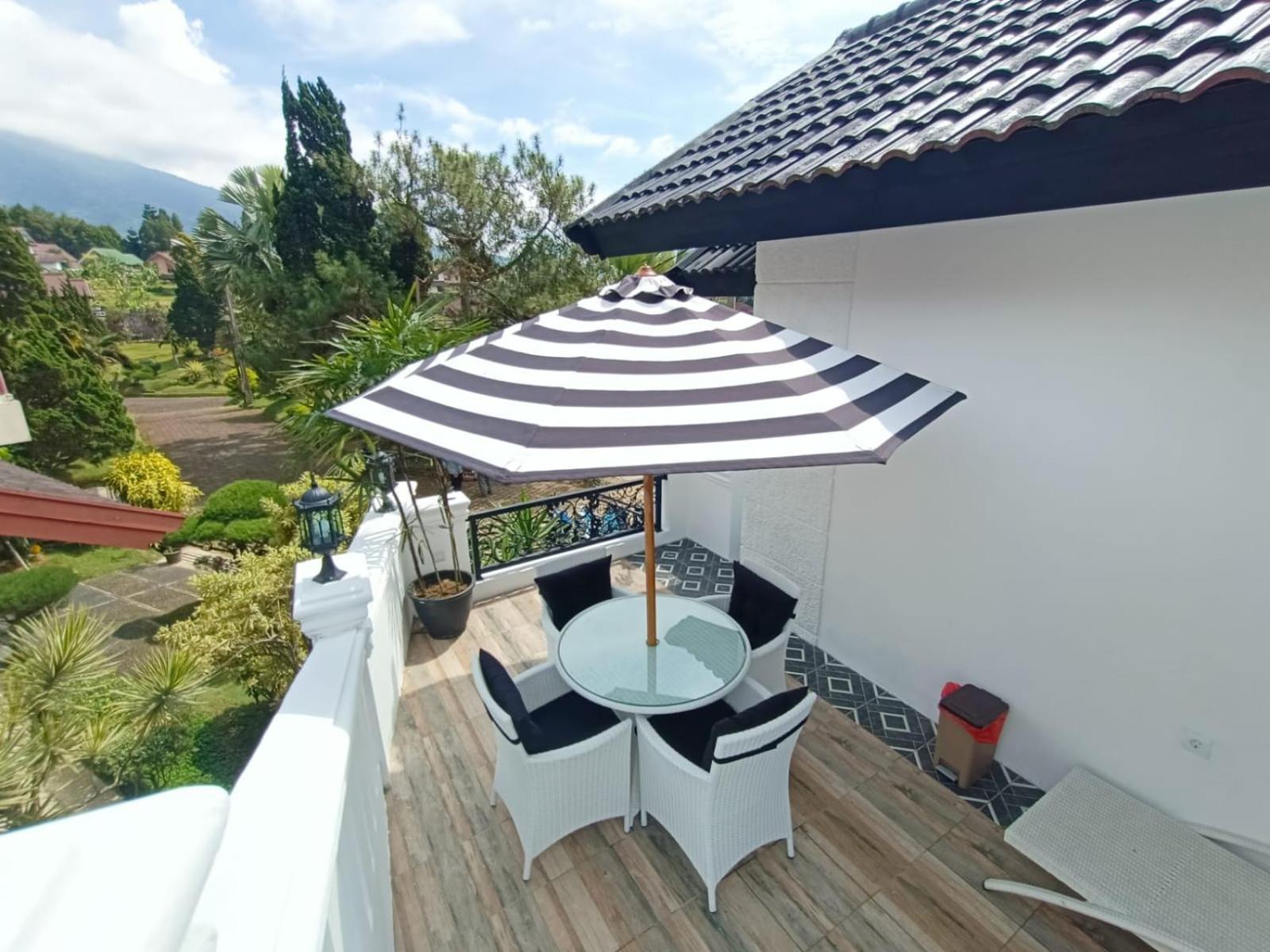 Villa Kota Bunga Malini 10 Cikundul Ngoại thất bức ảnh